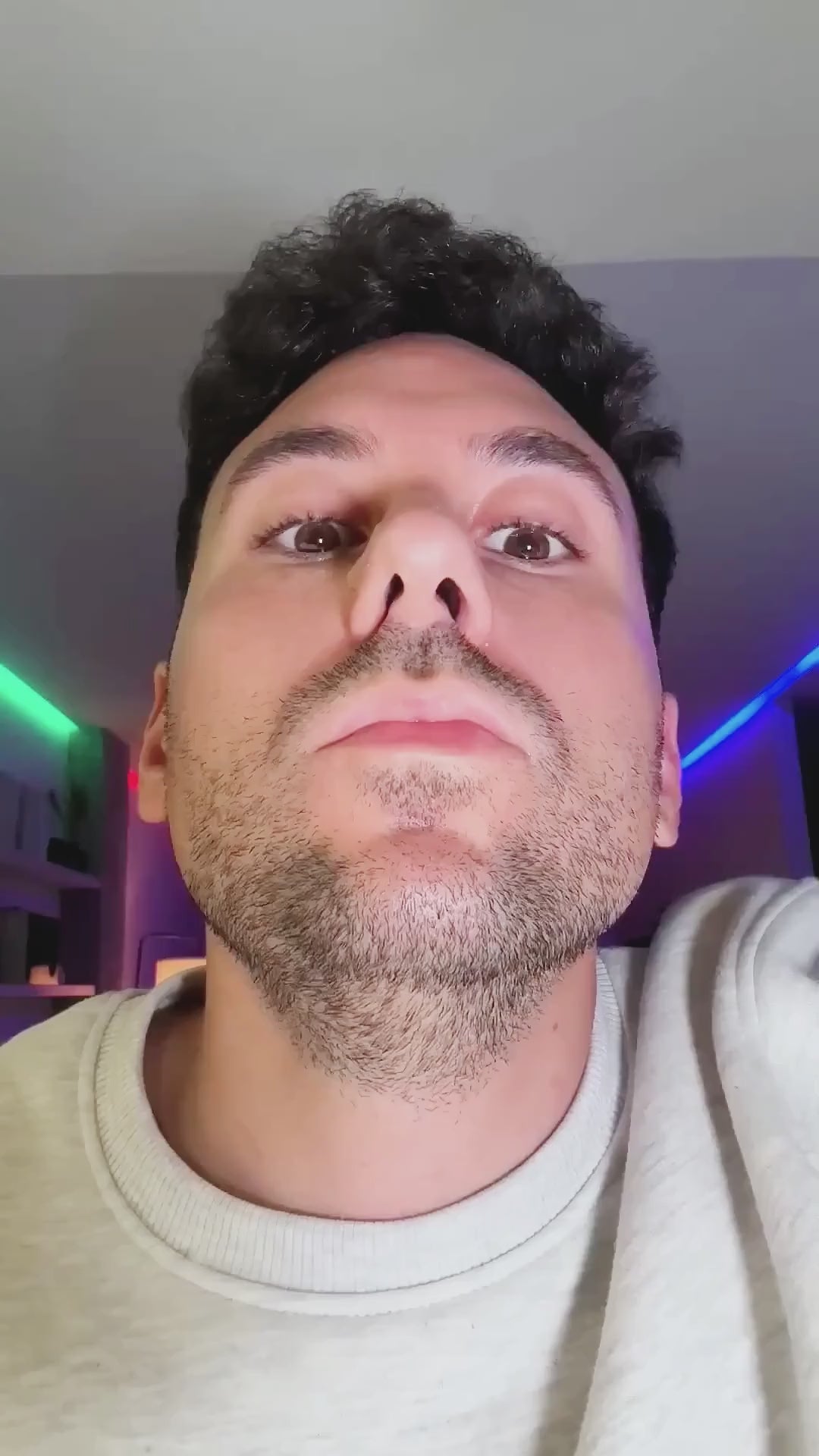 Cargar video: 